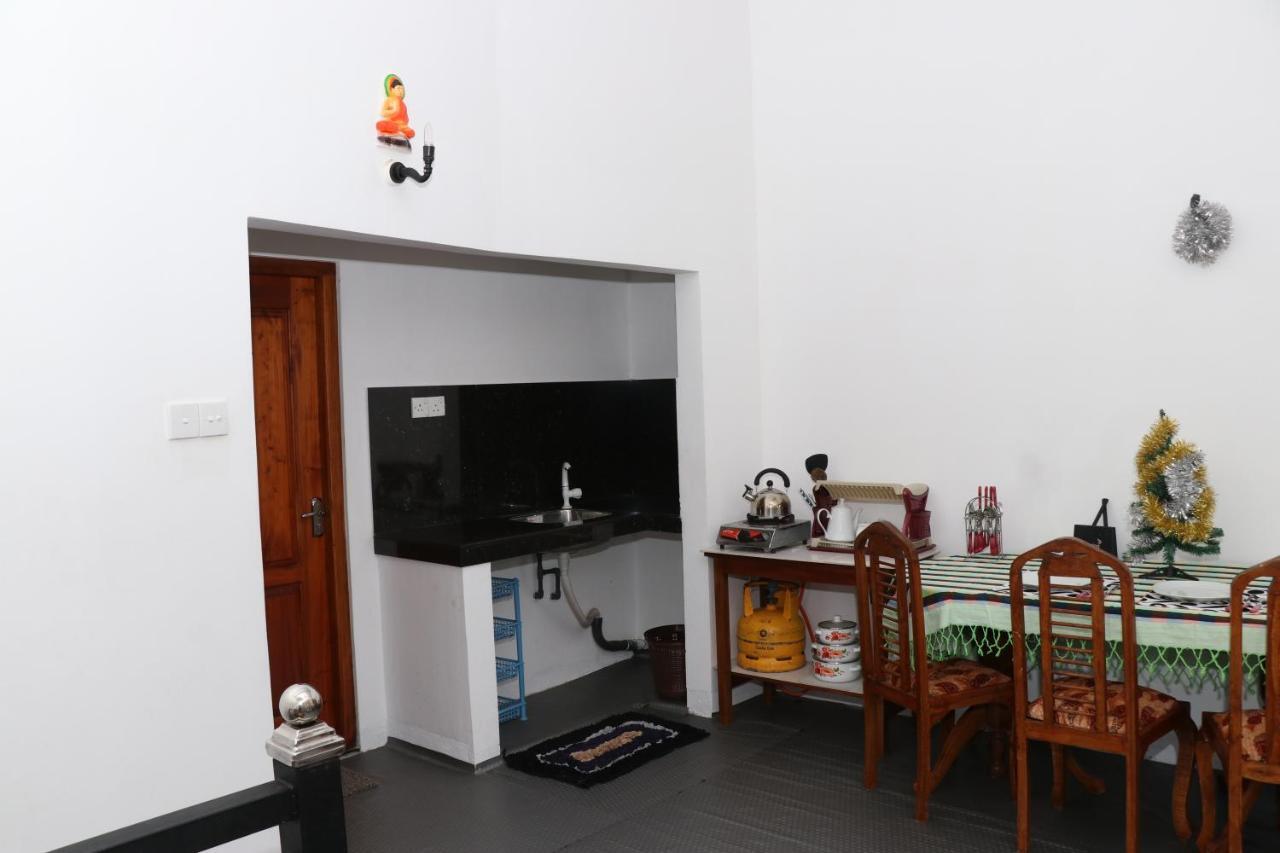 Great Yeheni Villa Hikkaduwa Ngoại thất bức ảnh